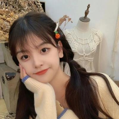 冬天的女子海报