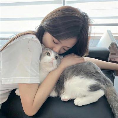 27套礼服海报